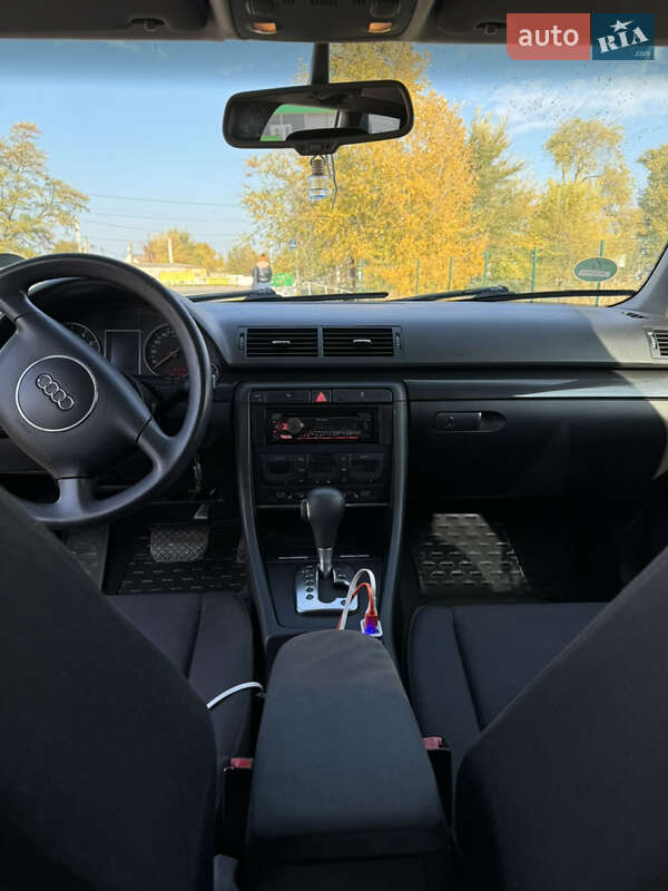Универсал Audi A4 2004 в Киеве