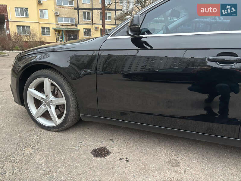 Седан Audi A4 2012 в Днепре