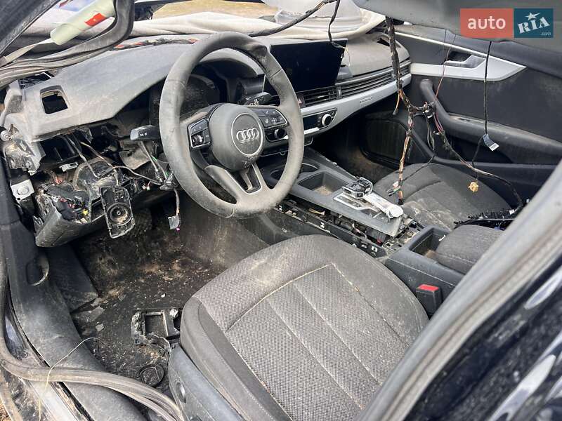 Седан Audi A4 2023 в Киеве