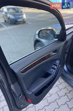 Седан Audi A4 2015 в 