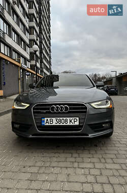 Седан Audi A4 2013 в Львове