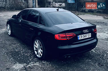 Седан Audi A4 2008 в Мені