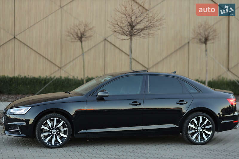 Седан Audi A4 2016 в Мукачево