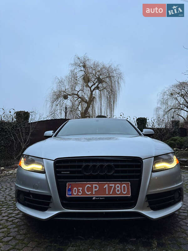 Седан Audi A4 2012 в Луцке