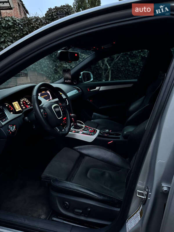 Седан Audi A4 2012 в Луцке