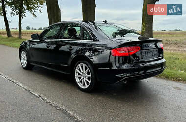 Седан Audi A4 2015 в 
