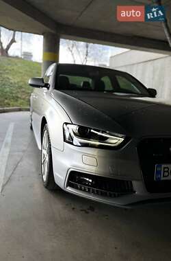 Седан Audi A4 2015 в Львове