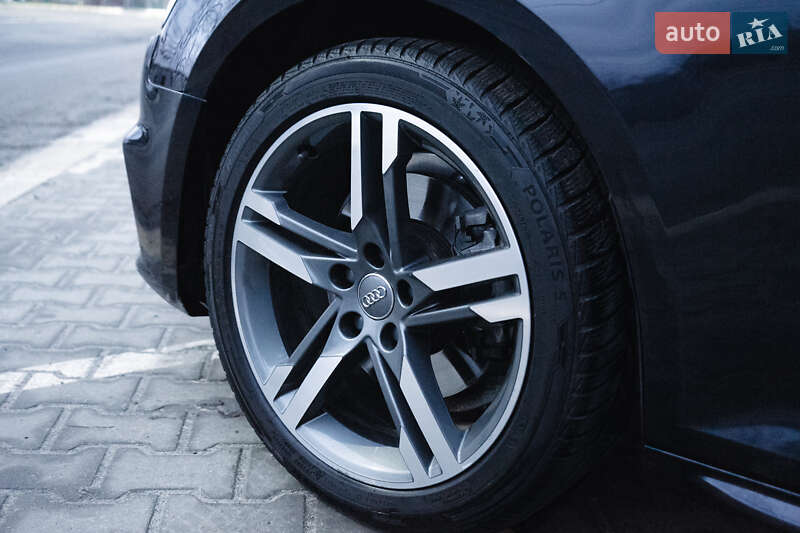 Седан Audi A4 2018 в Ірпені