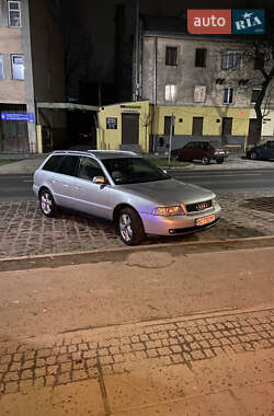 Универсал Audi A4 2000 в 