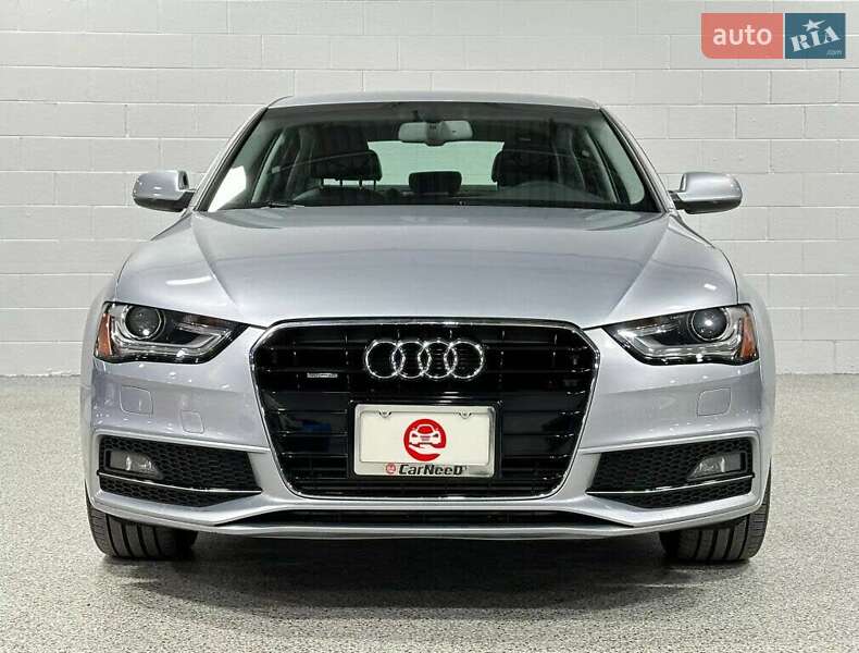 Седан Audi A4 2015 в Львове