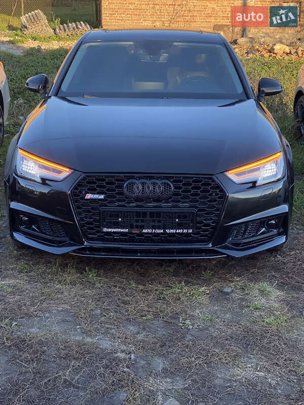 Седан Audi A4 2015 в Львові