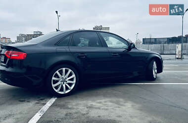 Седан Audi A4 2013 в 