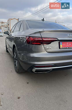 Седан Audi A4 2022 в Києві