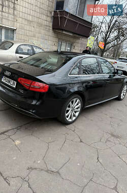 Седан Audi A4 2014 в 