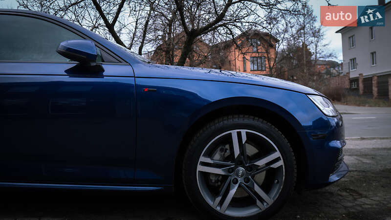 Седан Audi A4 2017 в Киеве