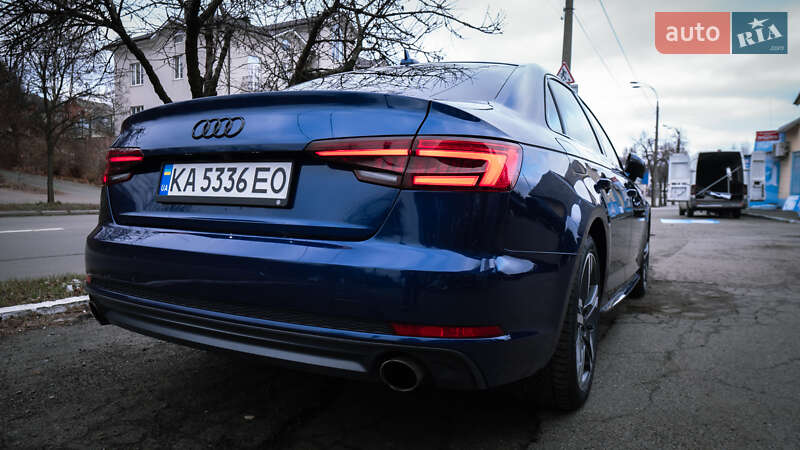 Седан Audi A4 2017 в Киеве