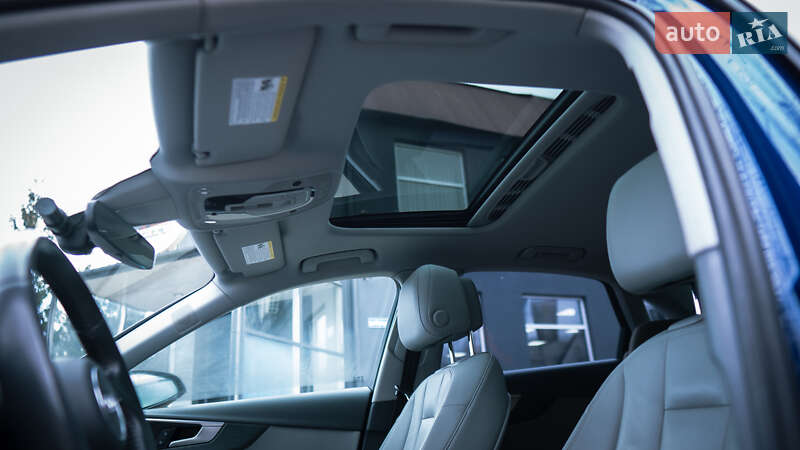 Седан Audi A4 2017 в Киеве