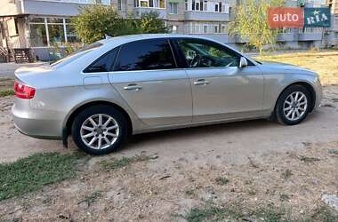 Седан Audi A4 2012 в 