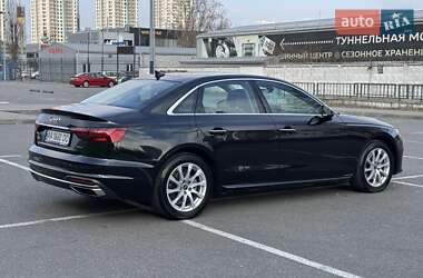 Седан Audi A4 2022 в 