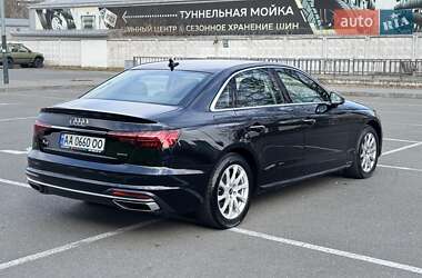 Седан Audi A4 2022 в 