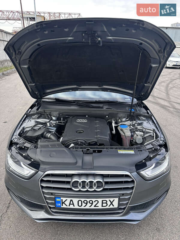Седан Audi A4 2014 в Киеве