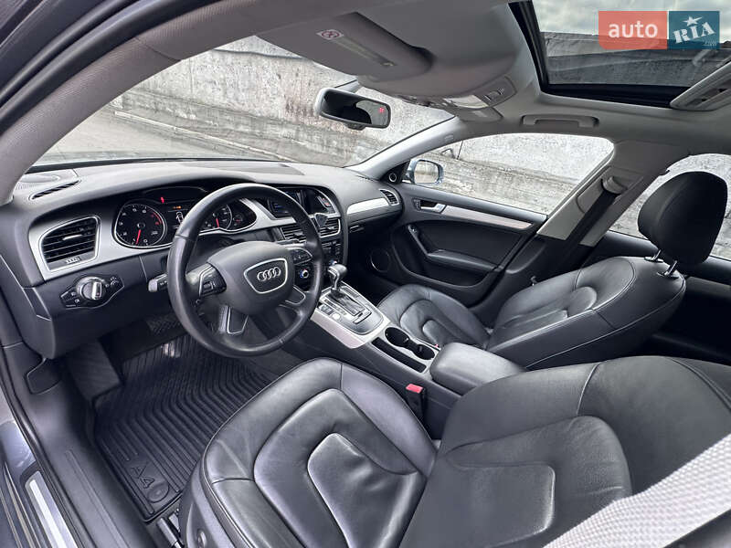 Седан Audi A4 2014 в Киеве