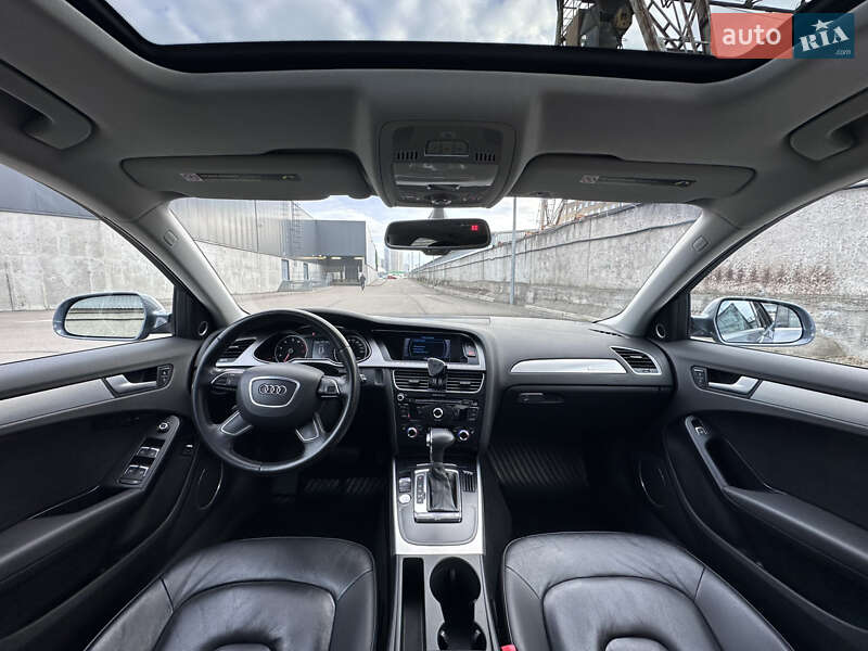 Седан Audi A4 2014 в Киеве
