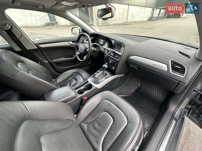 Седан Audi A4 2014 в Киеве