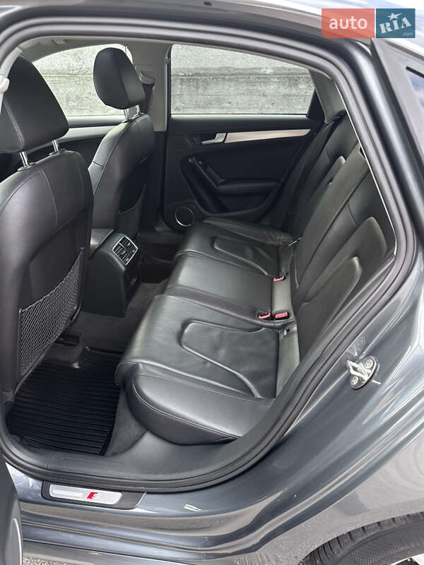 Седан Audi A4 2014 в Киеве