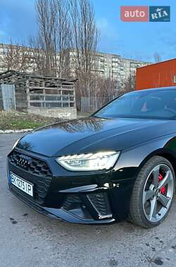 Седан Audi A4 2023 в 