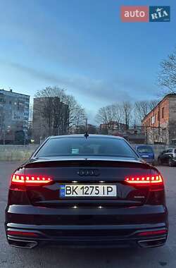 Седан Audi A4 2023 в 