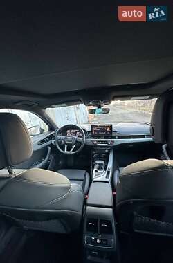 Седан Audi A4 2023 в 
