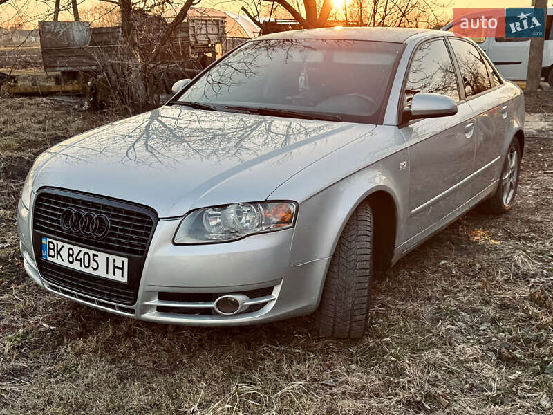 Седан Audi A4 2004 в Млинове