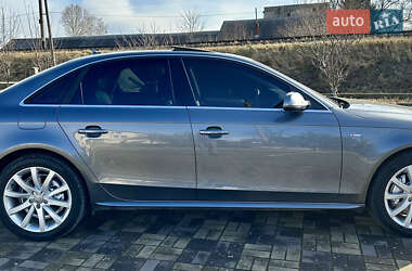 Седан Audi A4 2013 в Львове