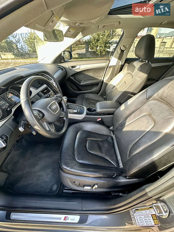 Седан Audi A4 2013 в Львове