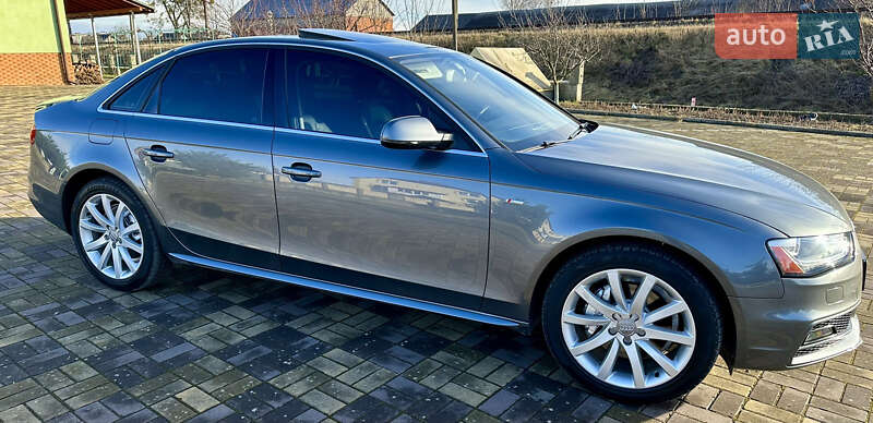 Седан Audi A4 2013 в Львове