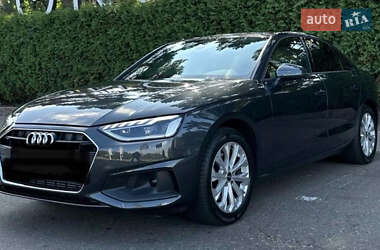 Седан Audi A4 2023 в 