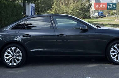 Седан Audi A4 2023 в 