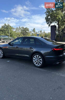 Седан Audi A4 2023 в 