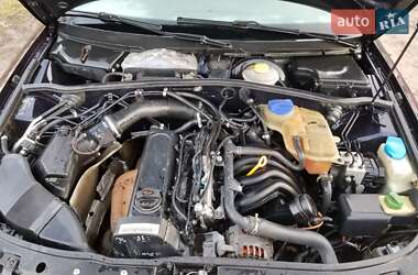 Седан Audi A4 1998 в 