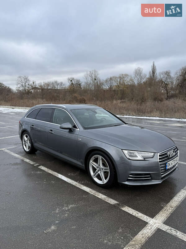 Универсал Audi A4 2017 в Киеве