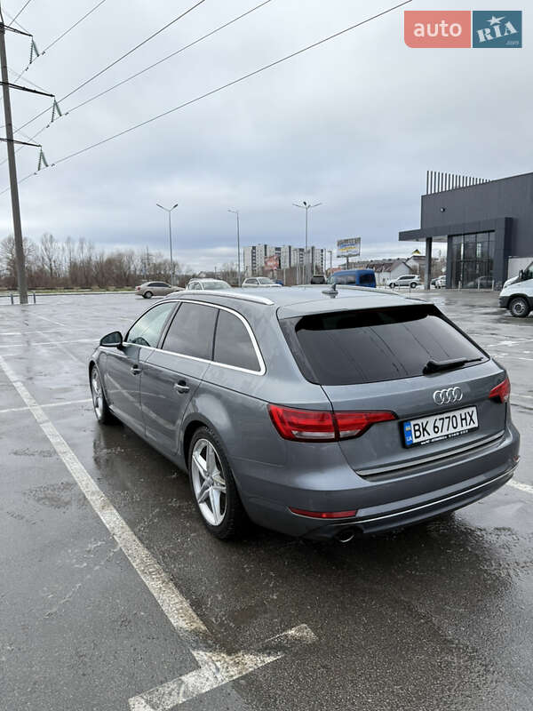 Универсал Audi A4 2017 в Киеве