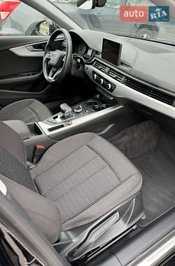 Универсал Audi A4 2018 в 