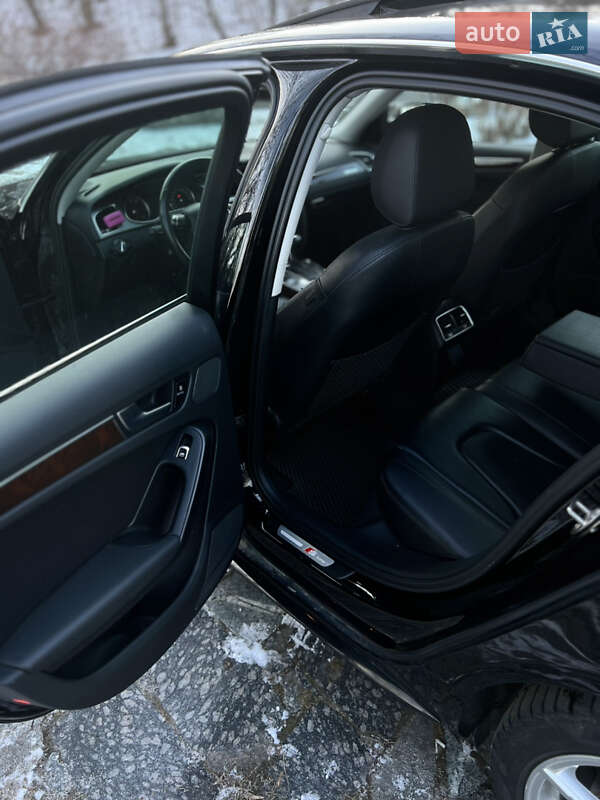Седан Audi A4 2014 в Черкассах