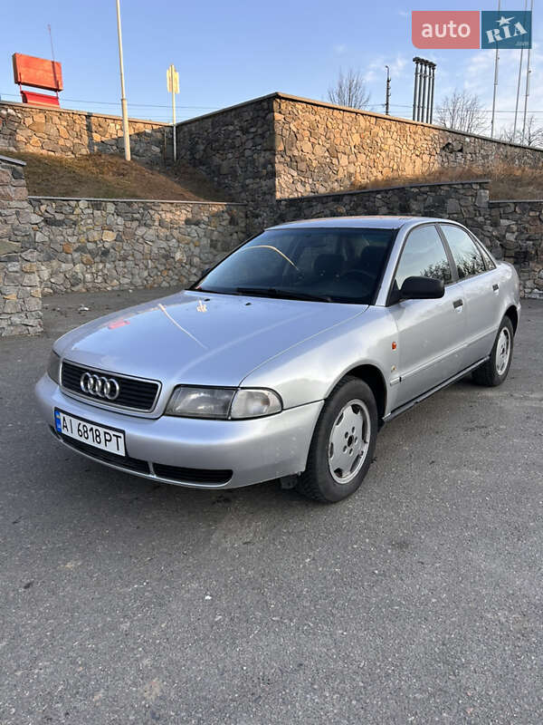 Седан Audi A4 1996 в 