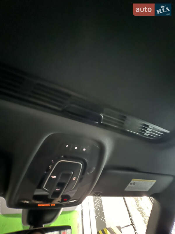 Седан Audi A4 2017 в Мостиске