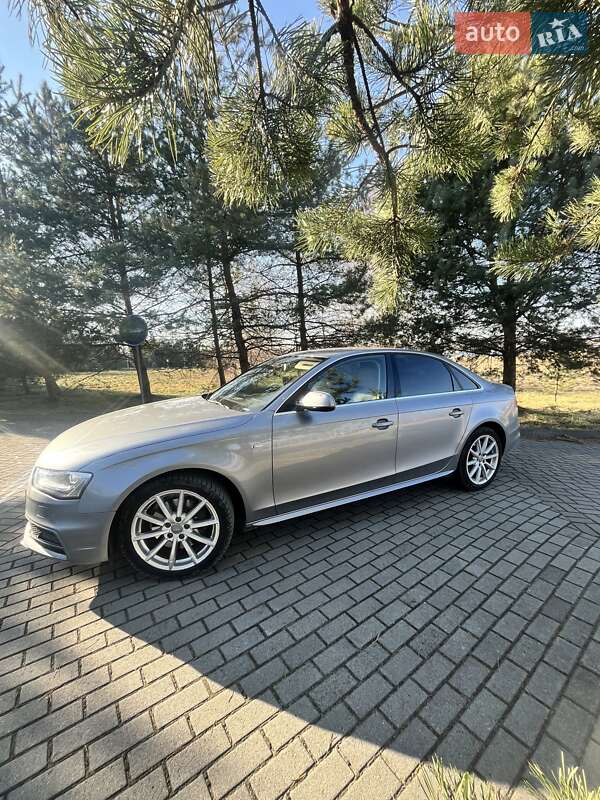 Седан Audi A4 2015 в Дрогобичі