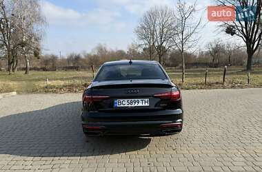 Седан Audi A4 2022 в Львове
