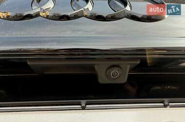 Седан Audi A4 2022 в Львове