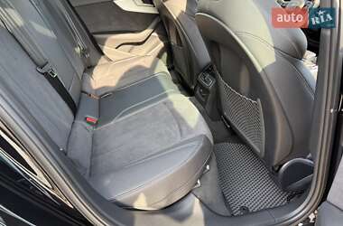 Седан Audi A4 2022 в Львове